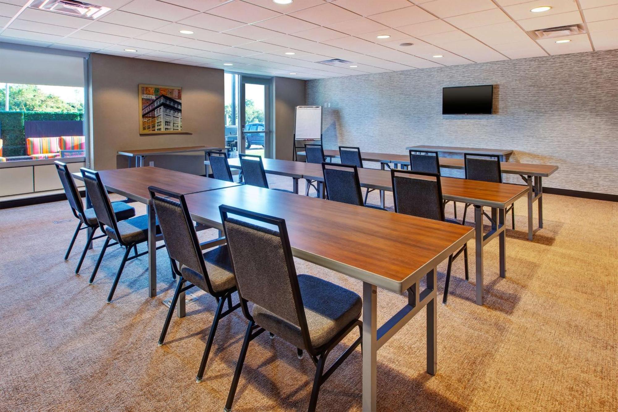 Home2 Suites By Hilton Grand Rapids South Byron Center Екстер'єр фото